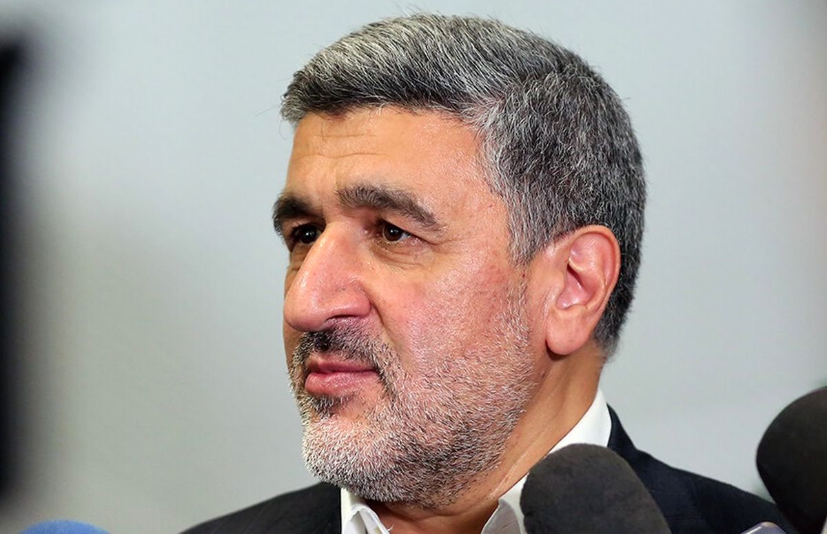 رقم تجارت تحریم ۱۵ میلیارد دلار است و معلوم است که صدای کاسبان تحریم درمیآید