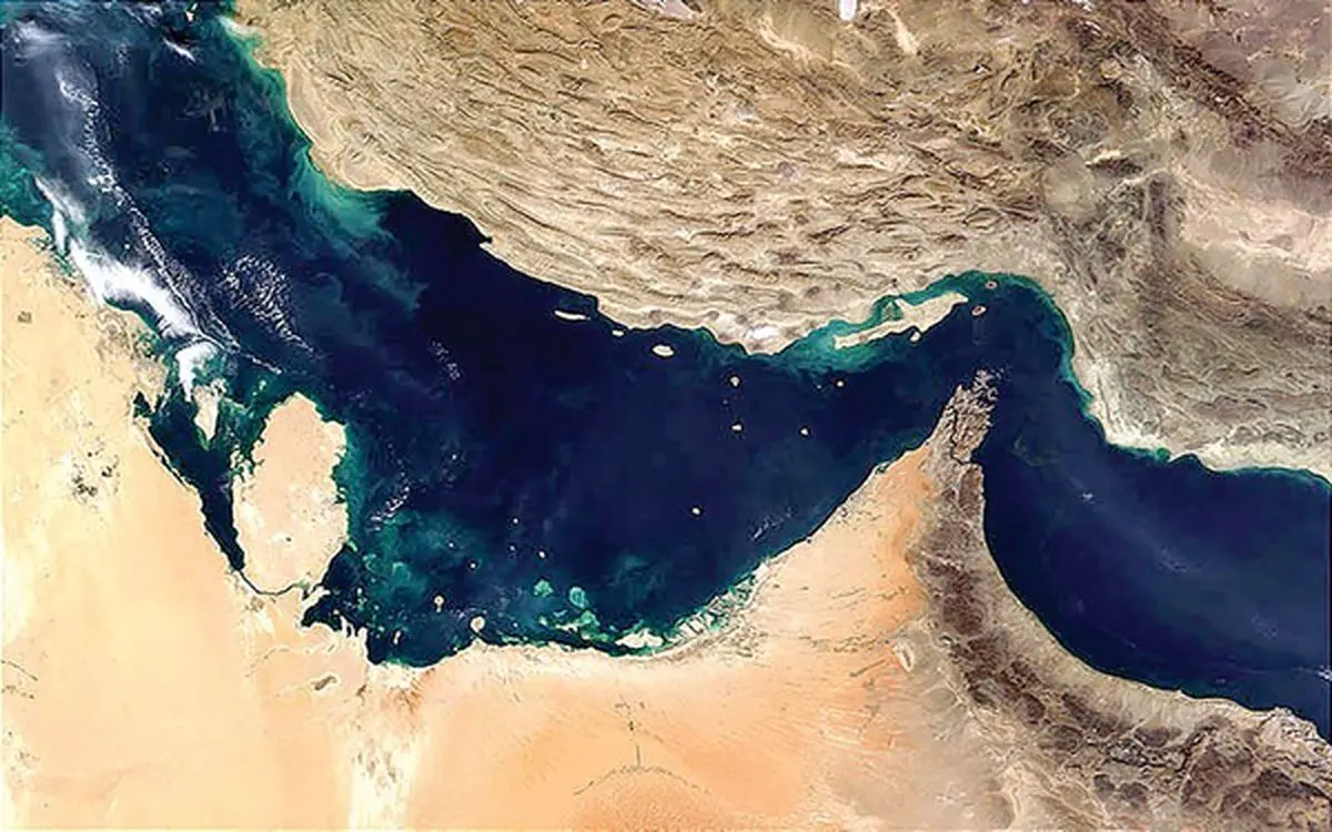 نیوزویک: نفوذ ایران در تنگه هرمز قدرتمندتر از سلاح اتمی است