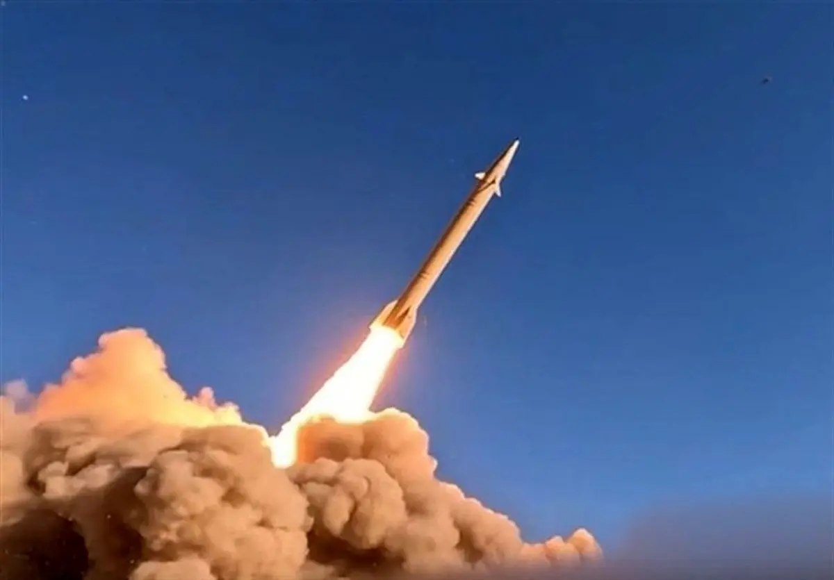 حمله ایران به اهداف دشمن با موشک‌های سوخت جامد و مایع نسل جدید