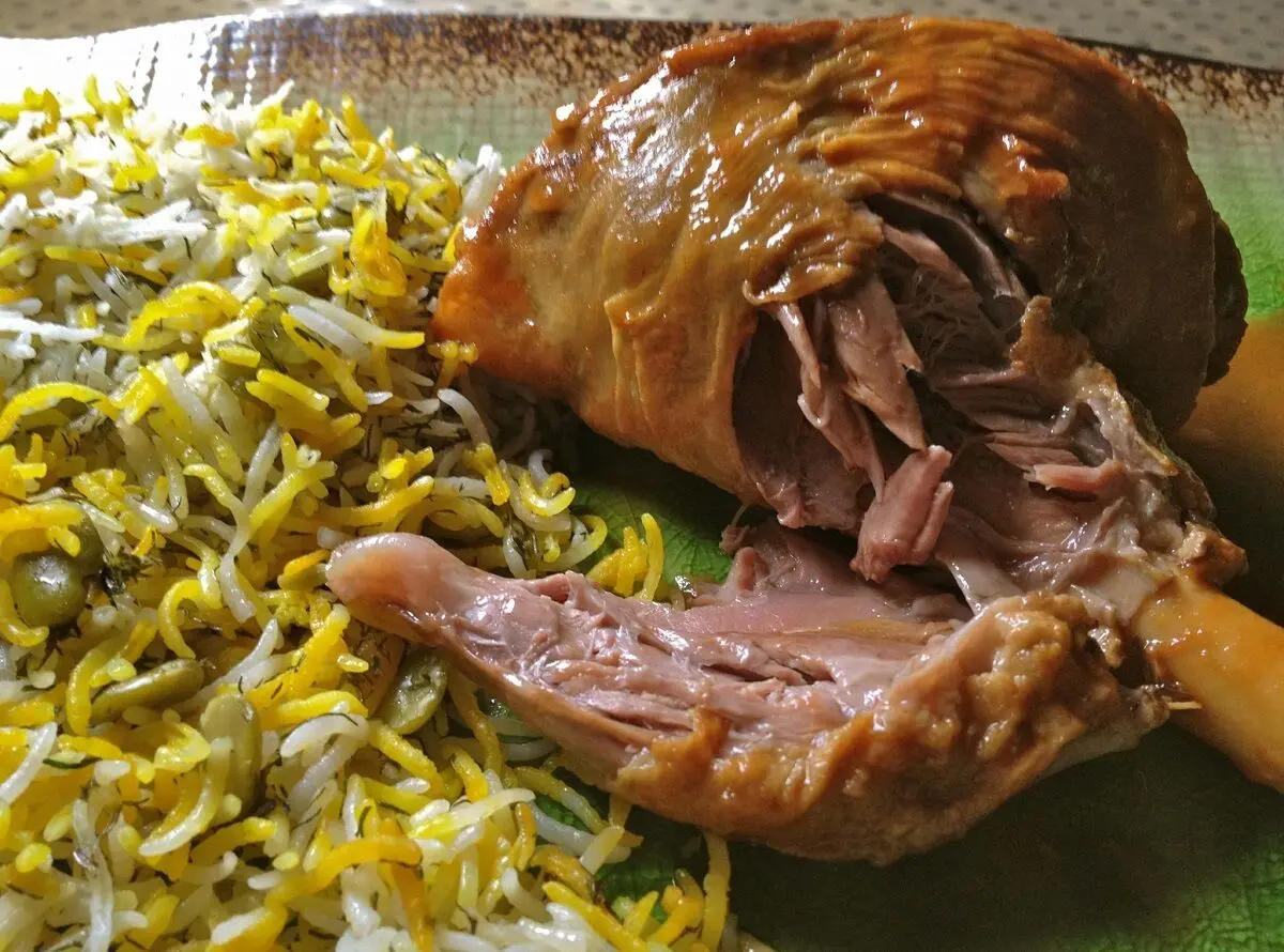 طرز تهیه باقالی پلو با گردن به روش خاص 