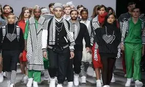 فشن شو با لباس سنتی و چفیه فلسطین/ ویدئو
