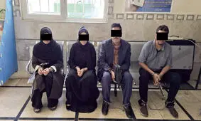 کف زنی ماهرانه از گردشگران خارجی و متصدیان مراکز تجاری!