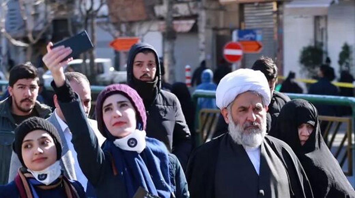 حجاب، نماد عمومی حاکمیت الله است/ جراحی اقتصادی یک دوره خونریزی دارد تا به تعادل برسد