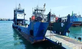  اقدامات قاچاقچیان حرفه‌ای و خطرناک سوخت که وابسته به افراد عادی نیستند/ از شلیک‌های مستقیم پیاپی به ماموران تا ساخت سنگر‌های بتنی در شناور‌ها/ قاچاقچی‌ها دور شناور سیم خاردار می‌کشند و به آن برق ۲۲۰ ولت وصل می‌کنند/ ویدئو