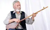 اجرای دلنشین خواننده سریال پایتخت در یک آرایشگاه/ ویدئو 
