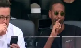 ریو فردیناند تماشاگر ویژه بازی ایران و بلژیک/ویدیو