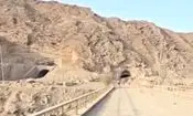 گزارش صدا و سیما و خبرگزاری تسنیم از حمله آمریکا به تونل‌های شهید میرزایی در ورودی به بندرعباس/ ویدئو
