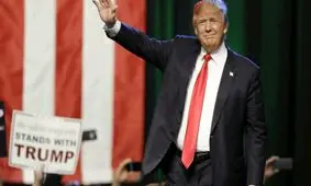 راز پنهان حرکات ترامپ؛ او برای زبان بدن ۱۲ استاد گرفته است!