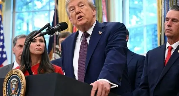 تکرار توهمات ترامپ: ما در حال مذاکره با ایران هستیم | ما با افراد درست در حال معامله هستیم |  آنها یک هدیه بزرگ به ما دادند