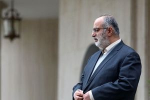 توهم رهبری جهان عرب و اسلام را نداشته‌ باشید/ لیبی نباشید و لاکربی بازی هم نکنید/ برای بقای خاندانِ خود، ملتتان را بدبخت نکنید