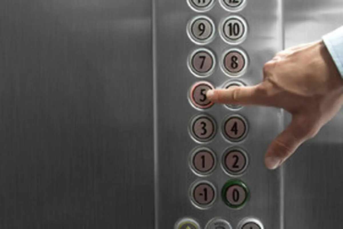 ترسناک‌ترین و جالب‌ترین آسانسور جهان / استفاده از این آسانسور دل شیر می‌خواهد / ویدئو 