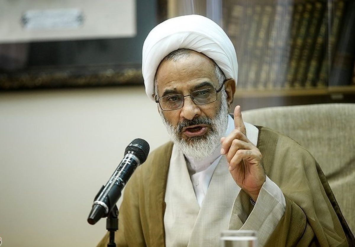 هرگز اجازه نخواهیم داد که دست دشمنان به ولی فقیهمان برسد/ شهید می دهیم اما حاکمیت و نظام ولایی مان را نمیدهیم/ آینده انقلاب به لطف مقاومت تضمین شد