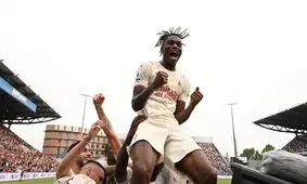 میلان قهرمان سری A ایتالیا شد

