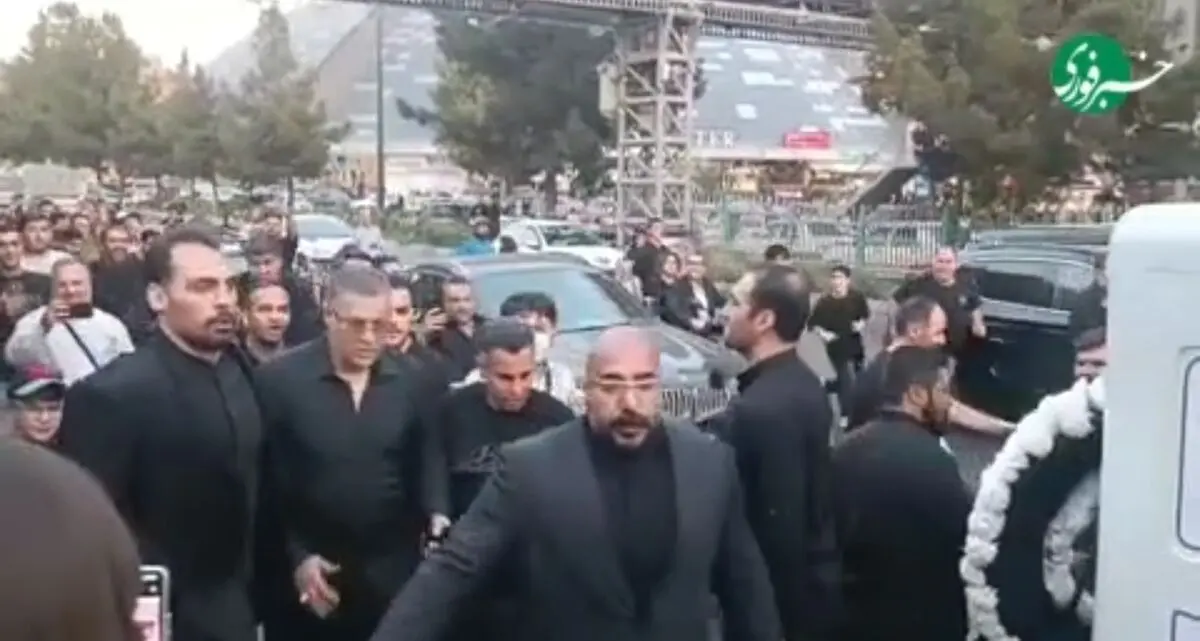 خروج پردردسر علی دایی از مراسم بزرگداشت اکبر عبدی
