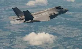 سقوط جنگنده اف ۳۵ بی نیروی دریایی آمریکا در ایالت کالیفرنیا/ ویدئو
