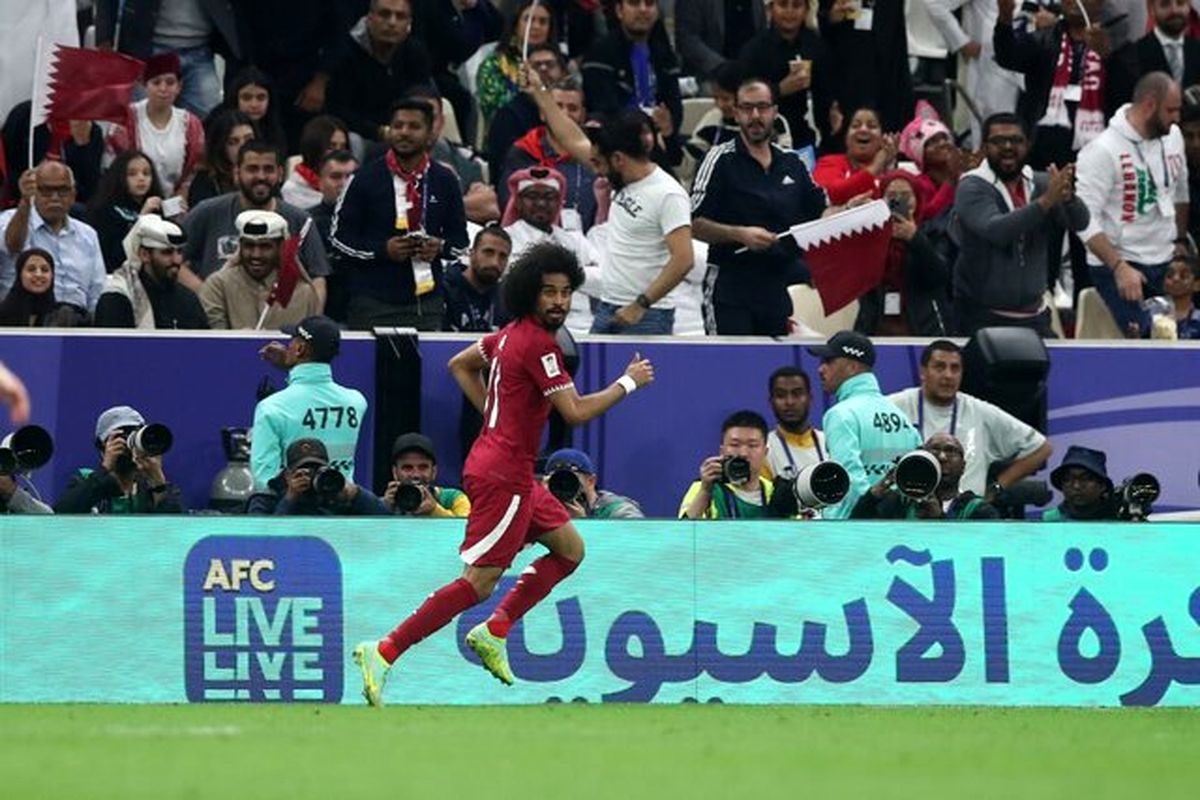 صعود قطر به جمع ۸ تیم برتر آسیا با پیروزی 2 بر یک بر فلسطین