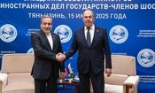 لاوروف بر حل‌ موضوع هسته‌ای ایران از طریق دیپلماتیک تأکید کرد

