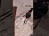 لحظه هولناک سرقت گوشی آیفون در جنوب تهران/ ویدئو 