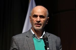 فرشاد مومنی: «ارز ترکیبی» اسم رمز جهش دوباره قیمت‌ها و تعمیق شکاف مردم با حاکمیت است