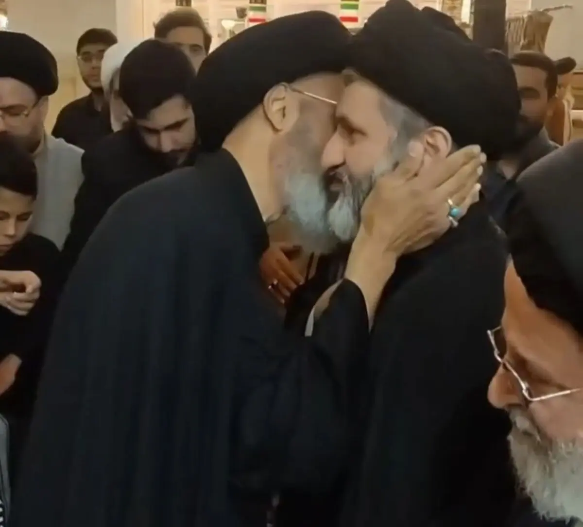 حضور فرزند رهبر شهید انقلاب در مراسم بزرگداشت آیت‌الله شبیری زنجانی