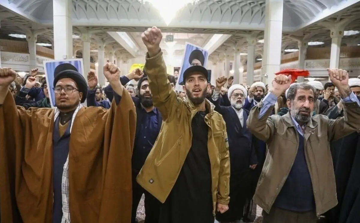 اجتماع قمی‌ها در حمایت از جبهه مقاومت با سخنرانی سید احمد خاتمی/ تصاویر
