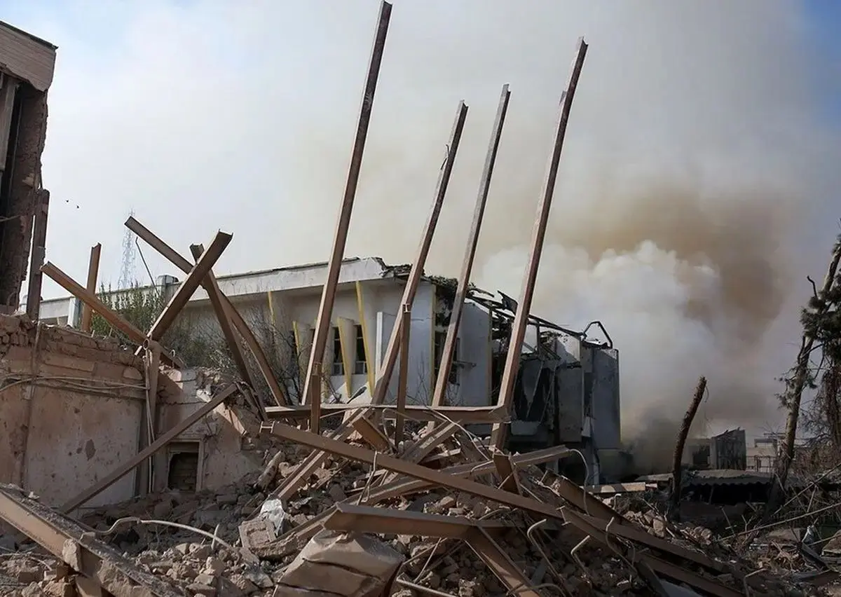 روز سی و سوم از حملات اسرائیل و آمریکا به ایران با حمله به فولاد مبارکه اصفهان/ شنیده شدن صدای انفجار در شیراز و بندرعباس/ دانشکده فنی و مهندسی شهید عباسپور دانشگاه شهید بهشتی هدف حمله قرار گرفت