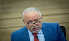 لیبرمن: نتانیاهو از نظامیان دزدی کرده و به حریدی ها می‌بخشد
