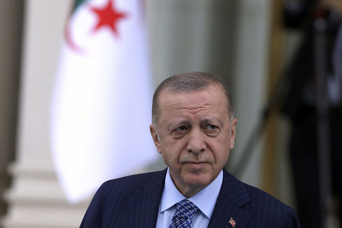  ترکیه به دنبال گرفتن رضایت ایران و روسیه برای حمله به حلب در سوریه است