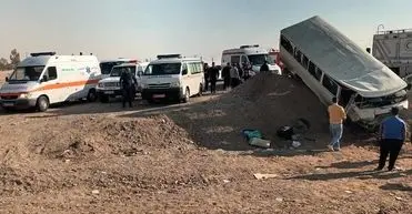 سقوط مینی بوس دانش آموزان به پل در ایوانکی 
