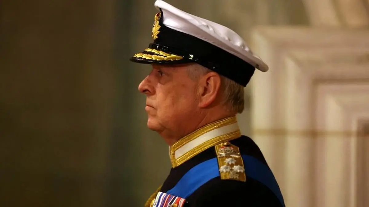 برادر پادشاه انگلیس بازداشت شد