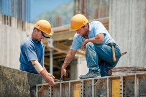 با تصویب مجلس؛ کارگران ساختمانی بیمه می‌شوند