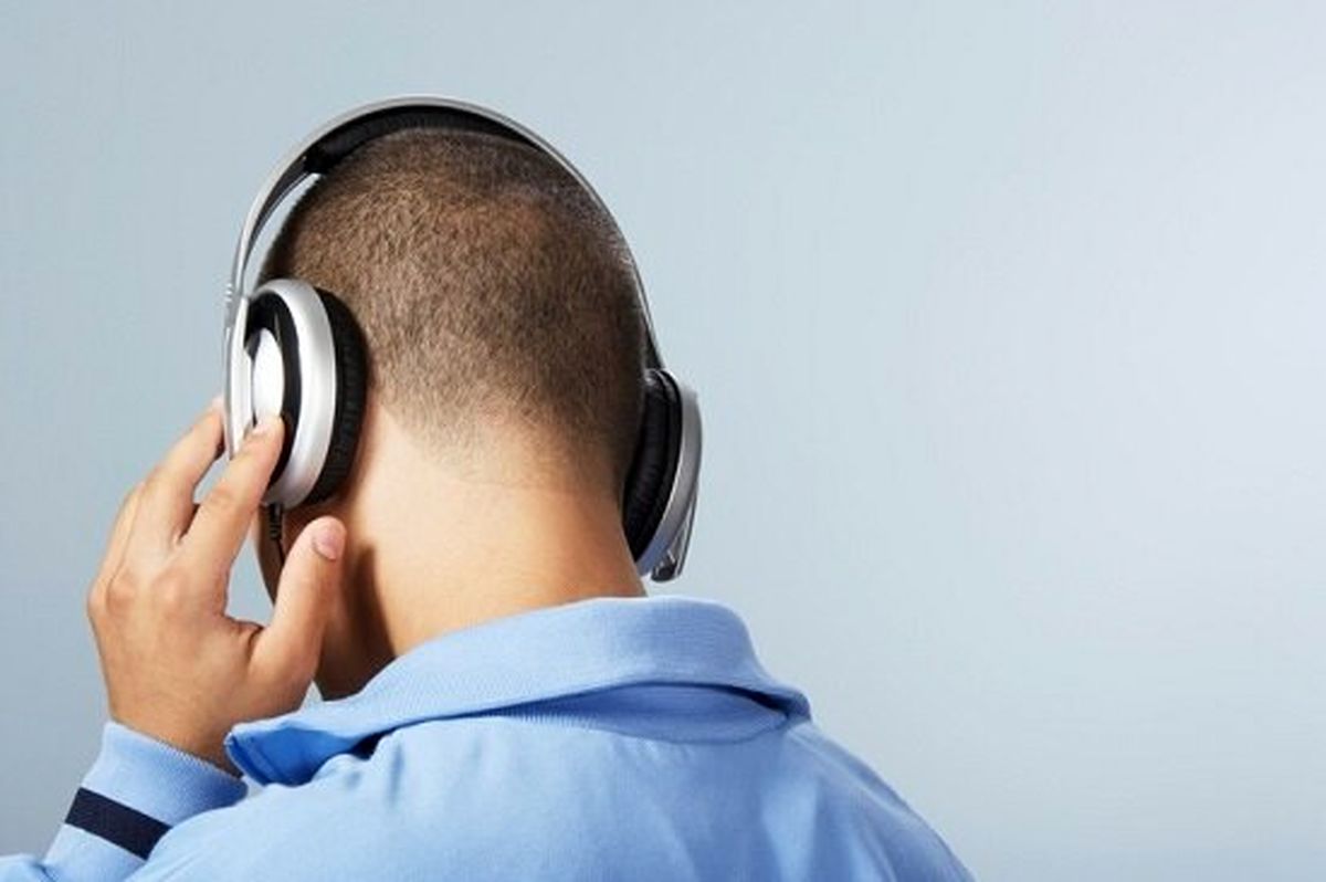 چگونه از هدفون بدون آسیب رساندن به گوش استفاده کنیم؟