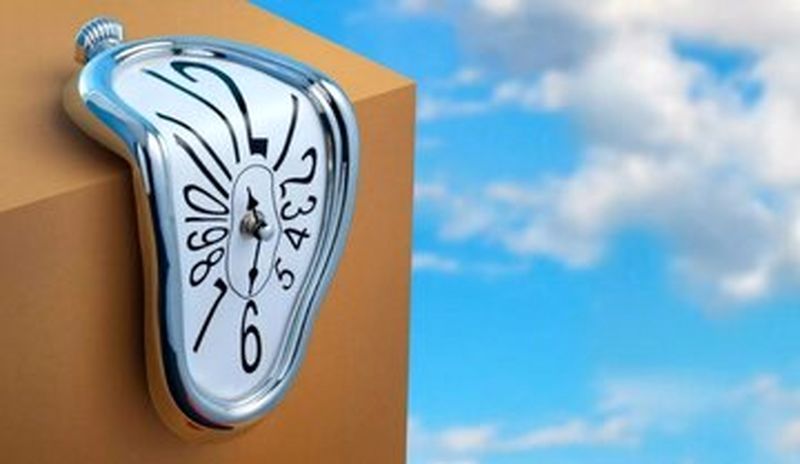 چرا با افزایش سن فکر میکنیم زندگی سریعتر میگذرد؟