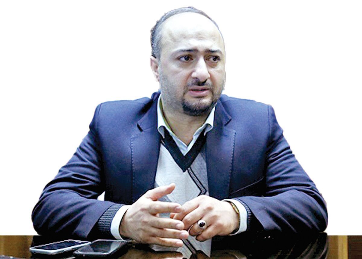 یک تحلیلگر اقتصادی: جامعه ما کم کار میکند/ پول در کشور ما، غلط هزینه میشود