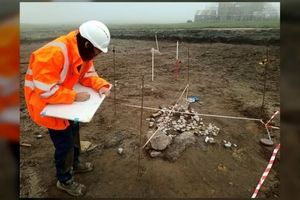کشف گورستان 4 هزار ساله در محل پرتاب موشک در بریتانیا 

