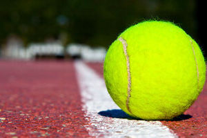 چرا توپ‌های تنیس پرزدار و پشمالو هستند؟