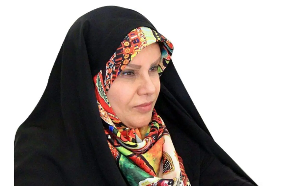 ماجرای بالابردن دست «پوتین» در برابر فرش دستباف ایرانی/ رافع: بودجه سالانه ما اندازه یک آپارتمان 70 متری است/ ویدئو