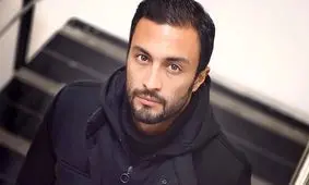 خواب خوش امیر جدیدی در کنار سگ‌های بامزه‌اش