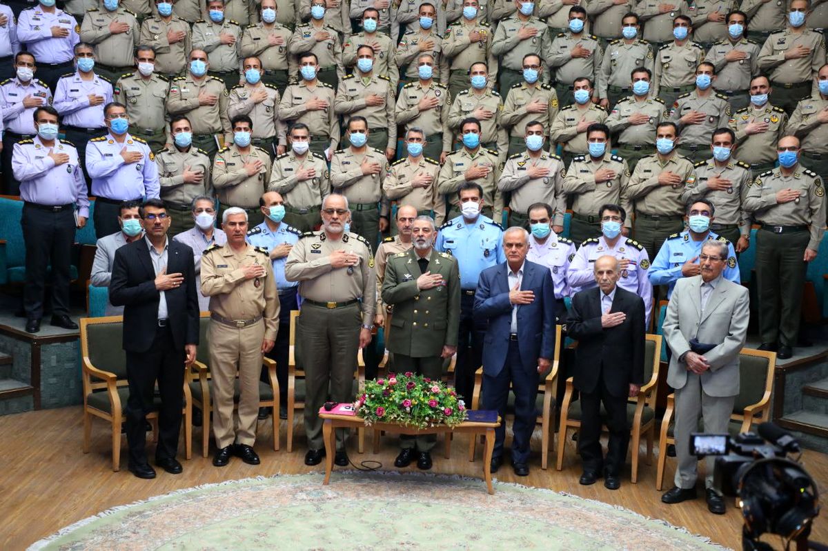 برگزاری آیین تجلیل از سرآمدان آموزشی دانشگاه فرماندهی و ستاد ارتش

