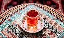 یک مرد کرجی رکورد خوردن چای را شکست/ ویدئو