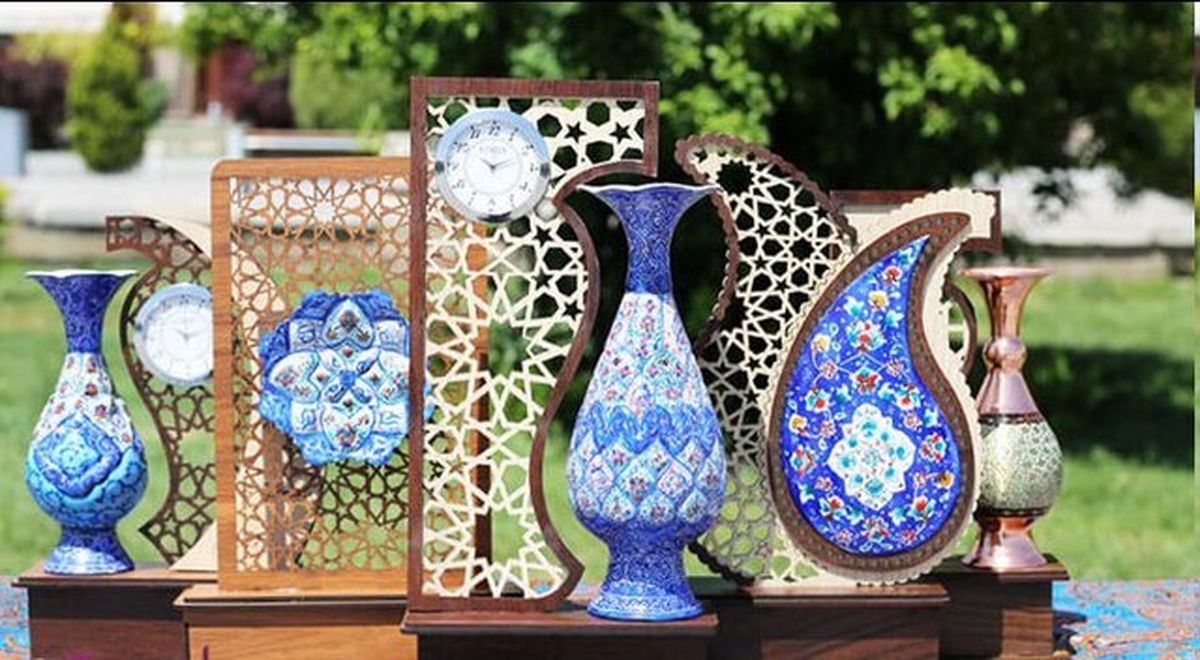 مسئولین، هدایایی که از مقامات خارجی دریافت می نمایند به مقام مجاز مربوط تحویل دهند
