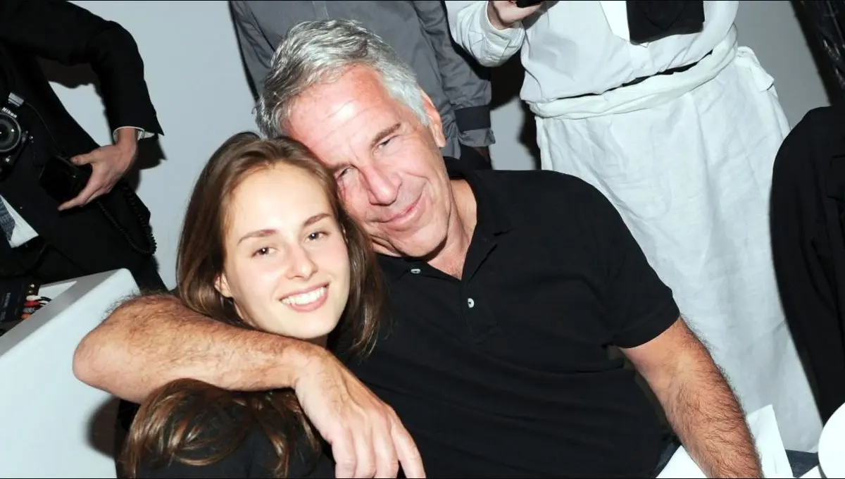 رونمایی از آخرین همسر جفری اپستین! | یک زن مرموز بلاروسی که وارث ثروت اپستین شد | کارینا شولیاک کیست؟‌