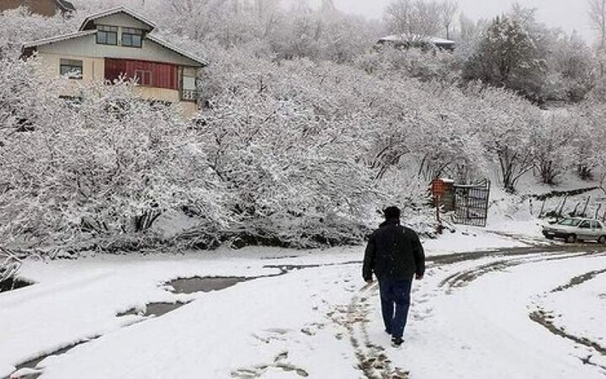 برف و یخبندان مدارس ۷ شهرستان تهران را غیرحضوری کرد