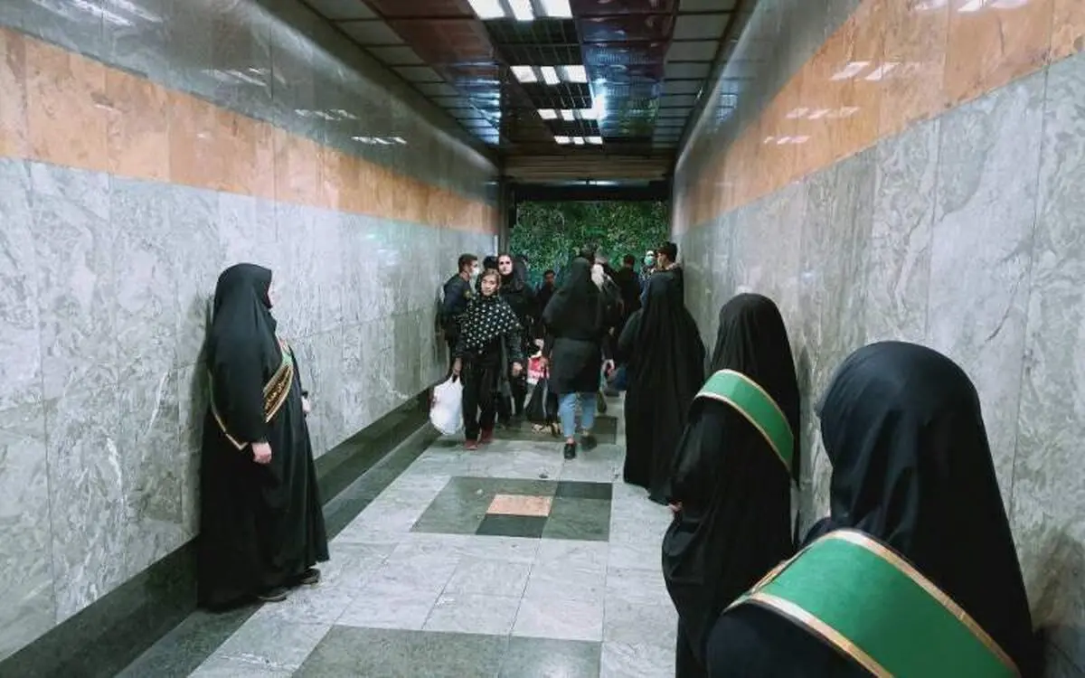 حتی نیروی انتظامی هم اجازه تفتیش کیف و موبایل افراد در خیابان را ندارد چه برسد به حجاب‌بانان

