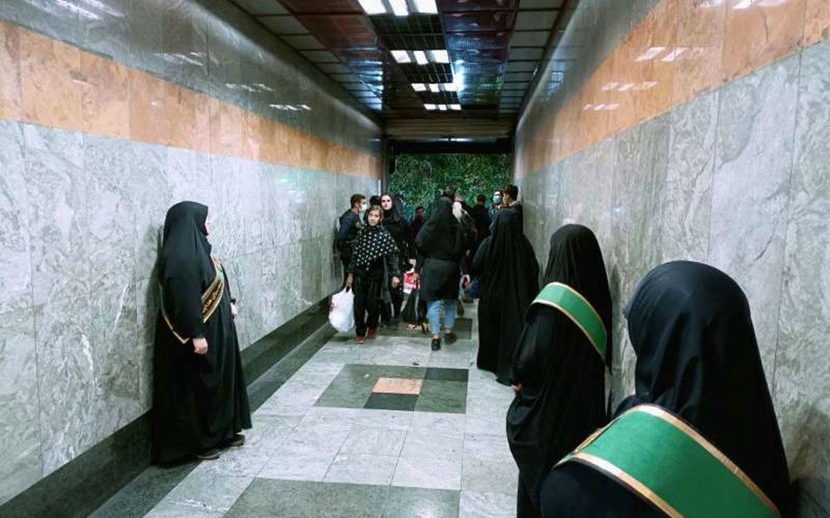 حتی نیروی انتظامی هم اجازه تفتیش کیف و موبایل افراد در خیابان را ندارد چه برسد به حجاب‌بانان


