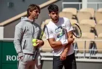 یک جدایی عجیب/پایان همکاری بچه‌غول با مربی‌اش