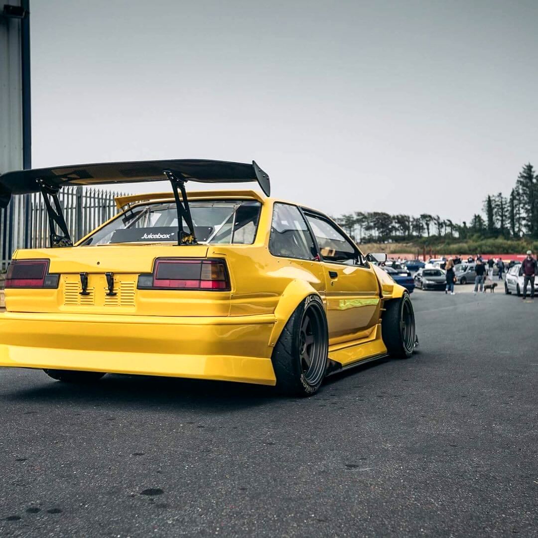 تویوتا AE86