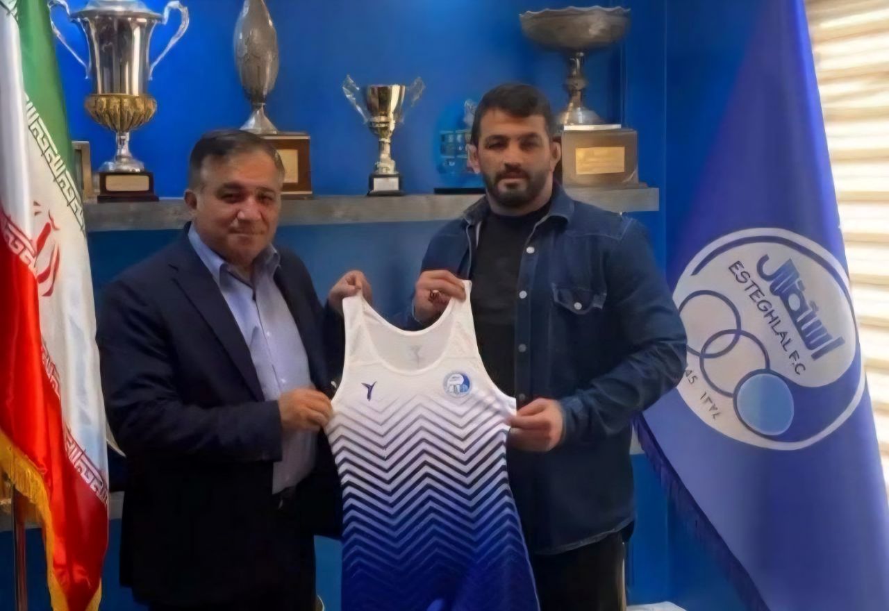 عکس از حسن یزدانی و علی تاجرنیا پس از پیوستن به استقلال