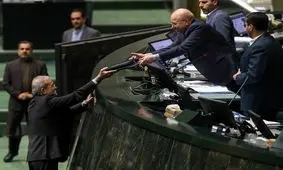 حمله تند «کیهان» به لایحه دولت؛ بودجه ۱۴۰۴ پرابهام و دردسرساز است