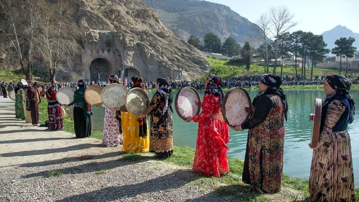 جشنواره برادری اقوام ایرانی پرمخاطب ترین برنامه نوروزی غرب کشور شد